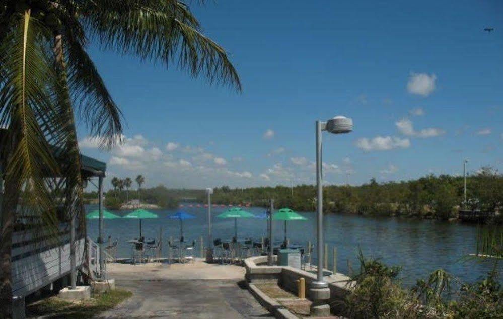 Miami Bed And Breakfast Country Walk 외부 사진